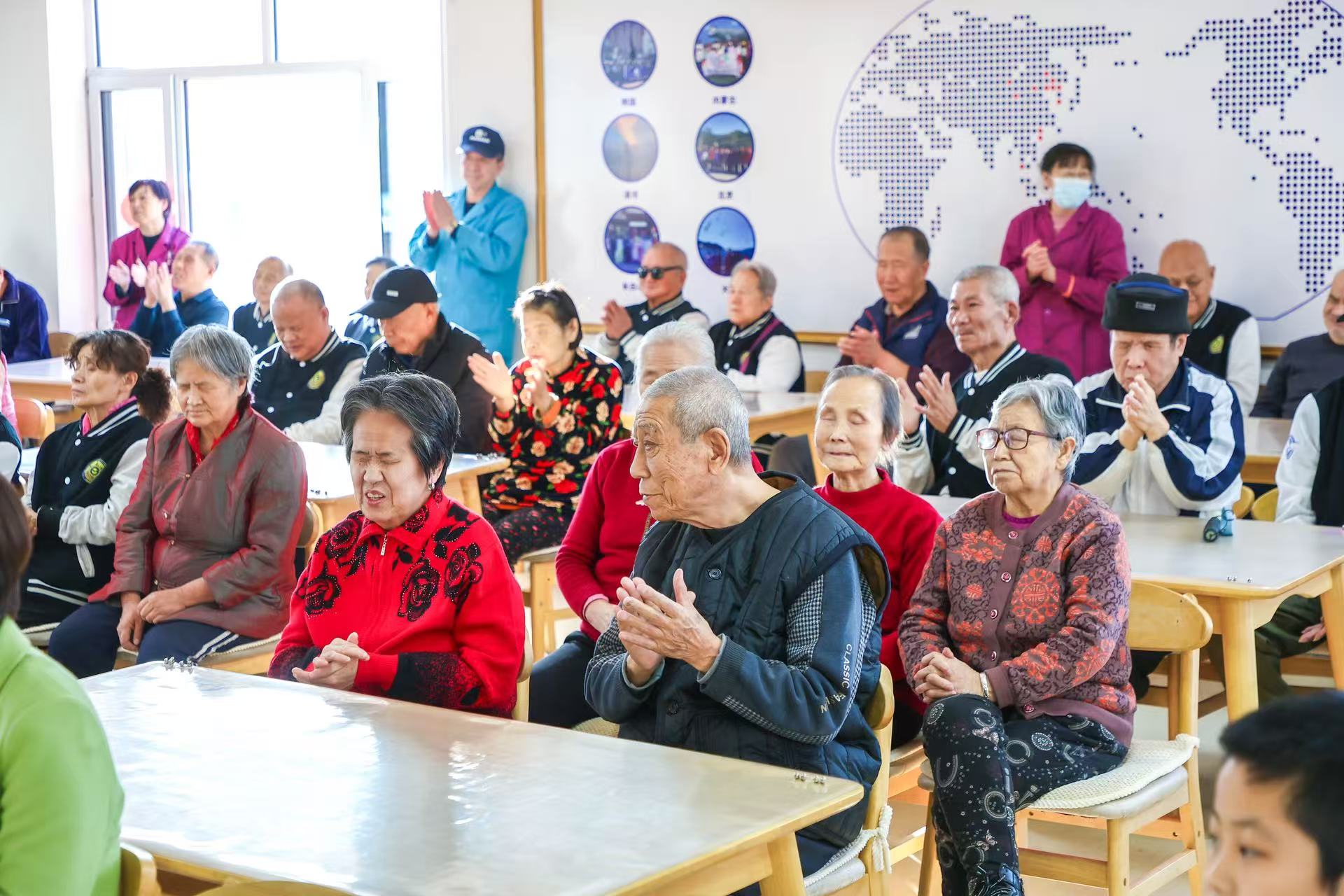 图为活动现场